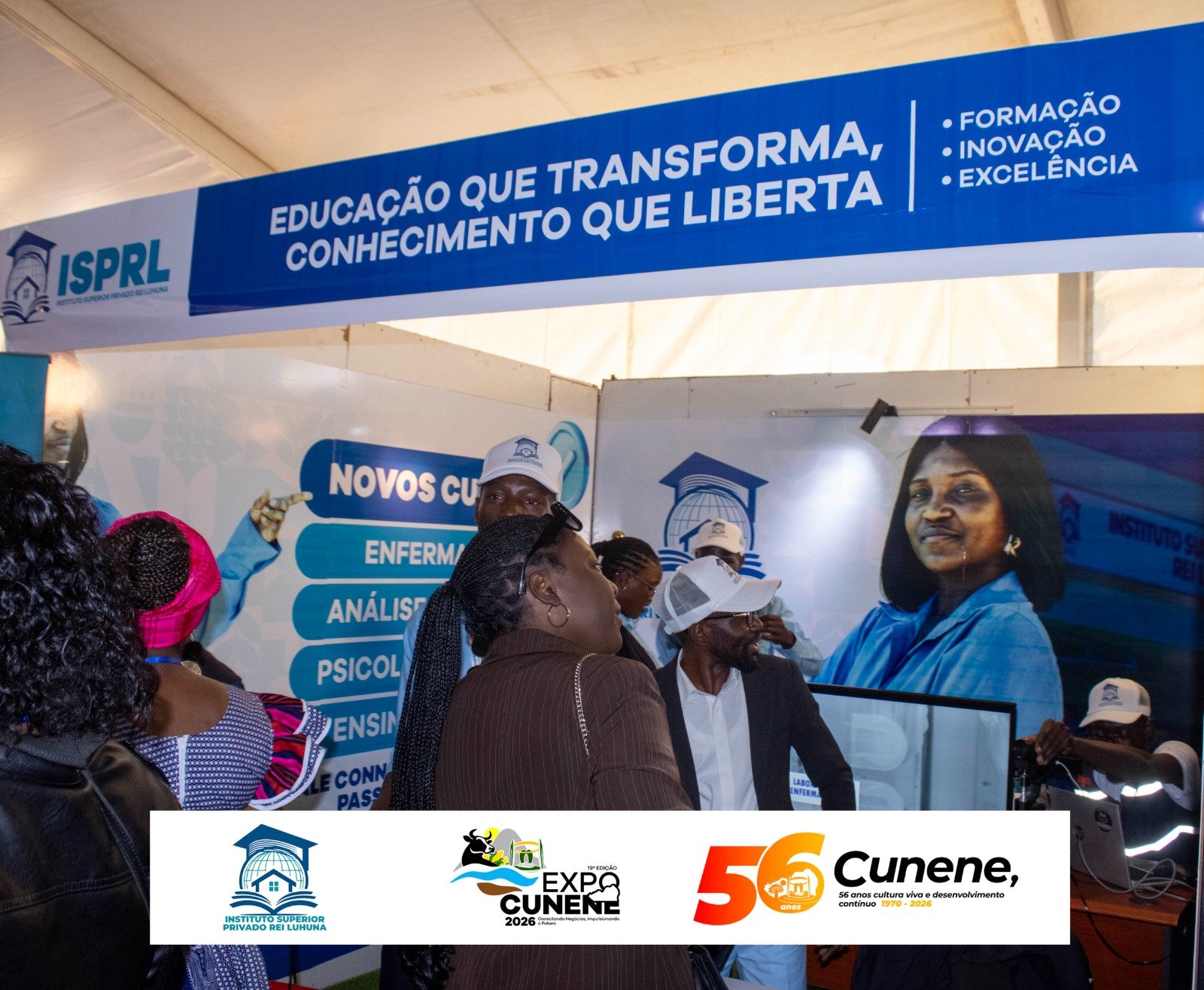 Stand do Instituto Superior Privado Rei Luhuna na Expo-Cunene 2026 com visitantes